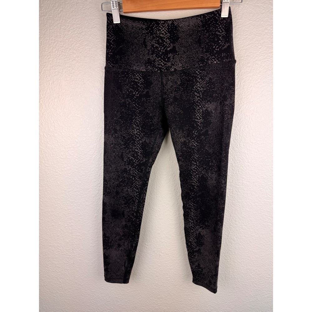 Beyond Yoga Leggings XS‎ Black Snakeskin Print High Waisted Athletic leggings